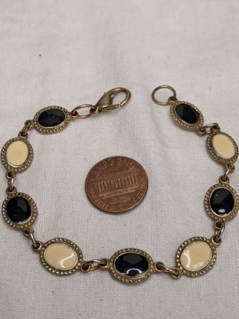Vintage Black & Cream Enamel Oval Link Bracelet